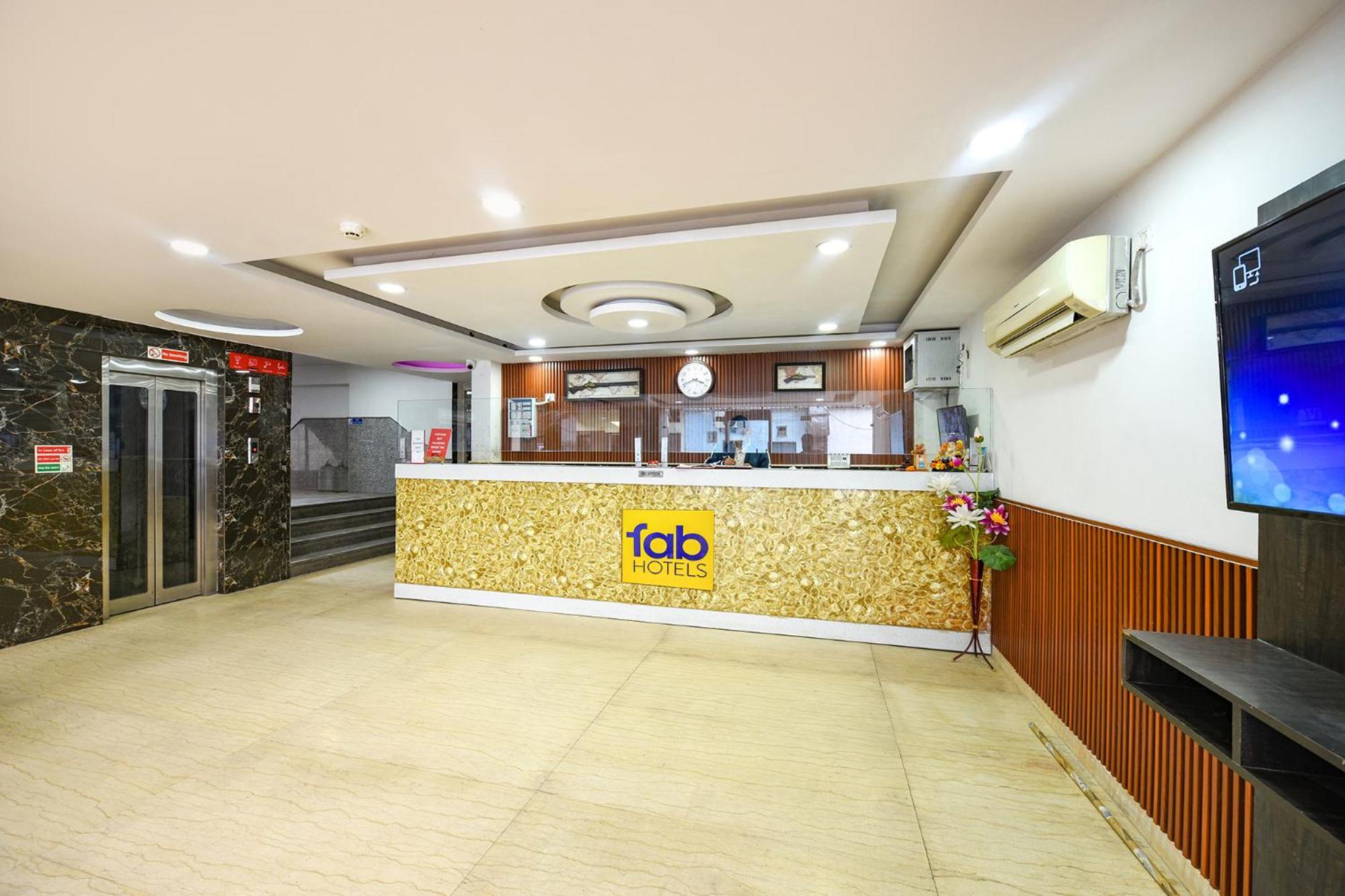 Fabhotel Belwood Near Igi Airport New Delhi Ngoại thất bức ảnh